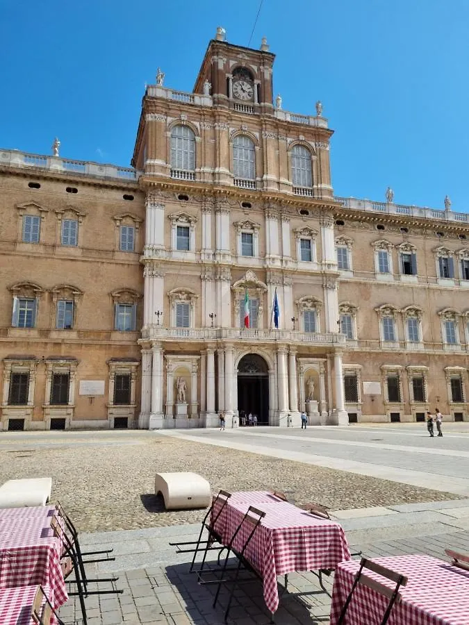 Bed & Breakfast Bed and Breakfast Coco21 Modena Italia