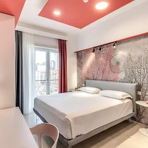 https://national-square-napoli.hotels-amalfi.com