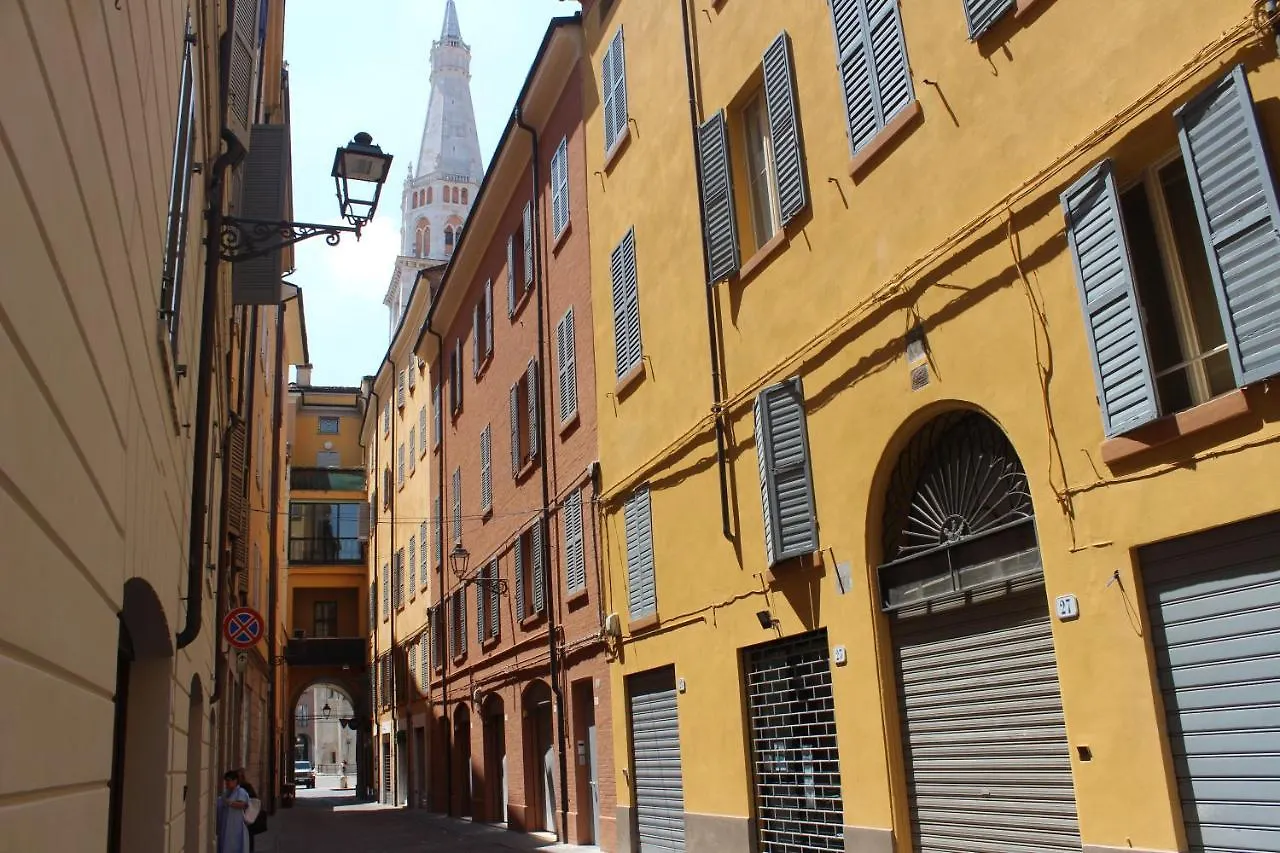 Coco21 Bed & Breakfast Modena Italy
