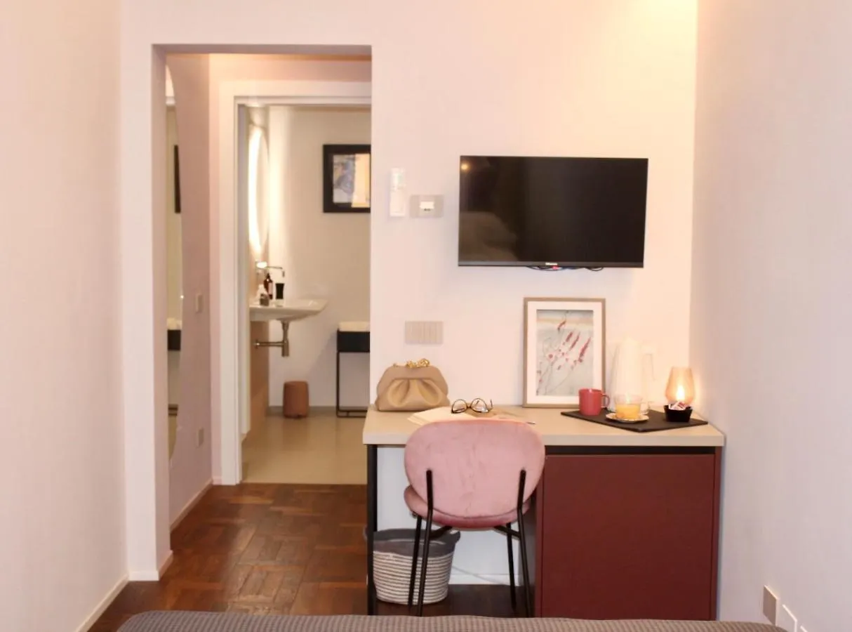 Coco21 Bed & Breakfast Modena 0*,  Italy